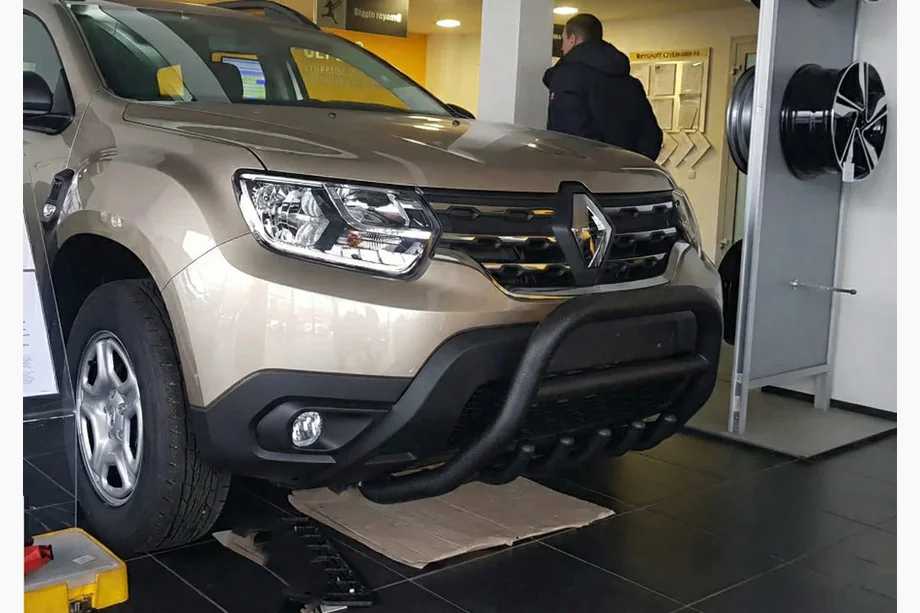 Renault Duster 2018-2024 Frontbügel ohne Schriftzug WT003 Schwarz (Edelstahl) Foto 8