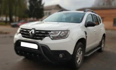 Dacia Duster 2018-2024 Frontbügel mit Aufschrift WT004 Schwarz (Edelstahl) Foto 1