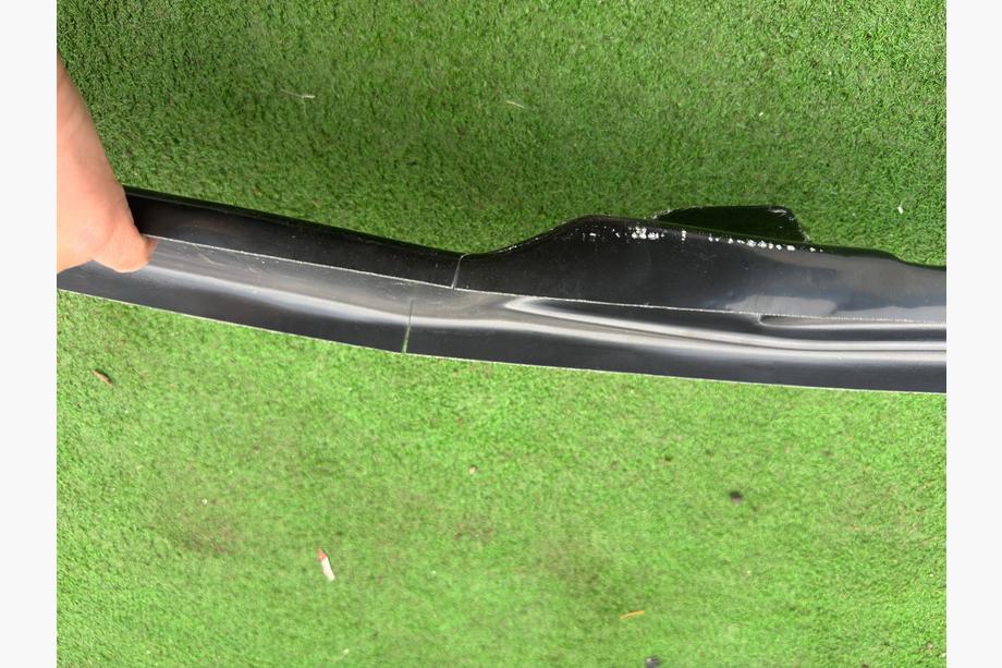 BMW 5 Series E60/E61 2003-2010 Reduzierter Frontlippenaufsatz DPT (mit Finnen, passend für M5 Hamann, Schwarz Glanz) Foto 3