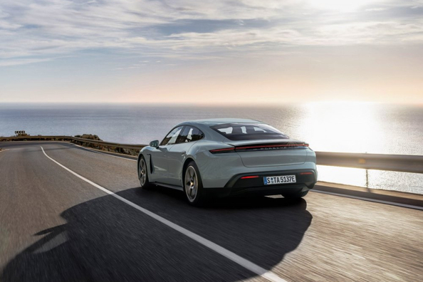 Porsche Taycan Turbo 2024 (Y1A) Testbericht: Elektro-Limousine mit herausragender Performance Foto 4
