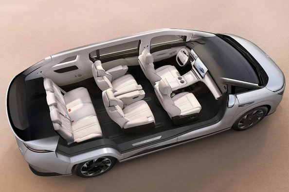 XPeng X9 im Test: Futuristischer elektrischer MPV für Familienreisen Foto 5