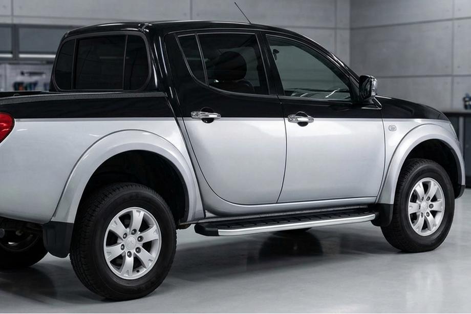 Mitsubishi L200 2006-2015 Seitenschweller Fullmond (2 Stk., Aluminium) Image