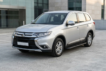 Mitsubishi Outlander 2012-2021 Seitenschweller Bosphorus Black (2 Stk., Aluminium) Foto 1