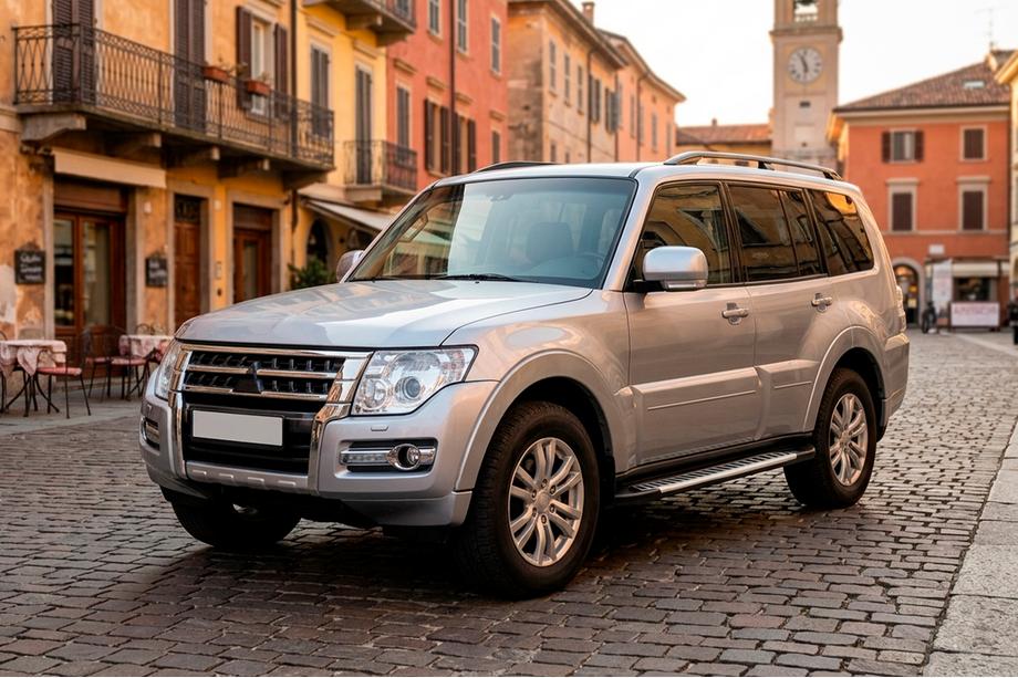 Mitsubishi Pajero Wagon IV 2006-2021 Seitenschweller Line (2 Stk., Aluminium) Image