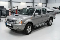 Nissan NP300 1999-2015 Trittbretter Rainbow (2 Stk., Aluminium) Foto 1
