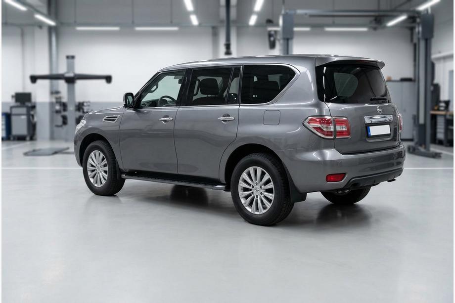 Nissan Patrol Y62 2010-2024 Seitenschweller Bosphorus Black (2 Stk., Aluminium) Image