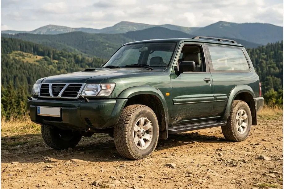 Nissan Patrol Y61 1997-2011 Trittbretter Allmond Black (2 Stk., Aluminium) Image