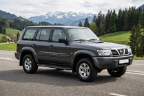 Nissan Patrol Y61 1997-2011 Seitenschweller Bosphorus Black (2 Stk., Aluminium) Foto 1
