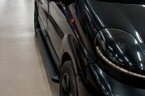 Opel Vivaro 2001–2015 Trittbretter Allmond Black (2 Stk., Aluminium) Foto 2