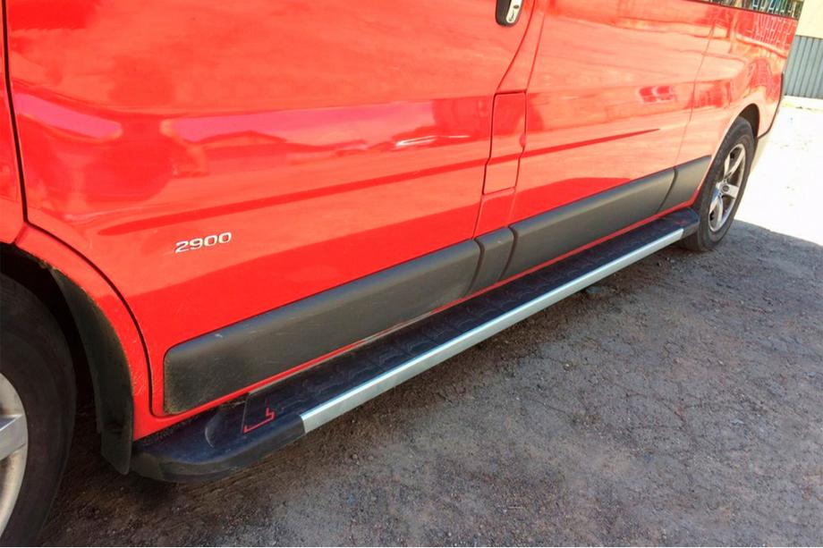 Opel Vivaro 2001–2015 Seitenschweller RedLine V1 (2 Stk., Aluminium) Image