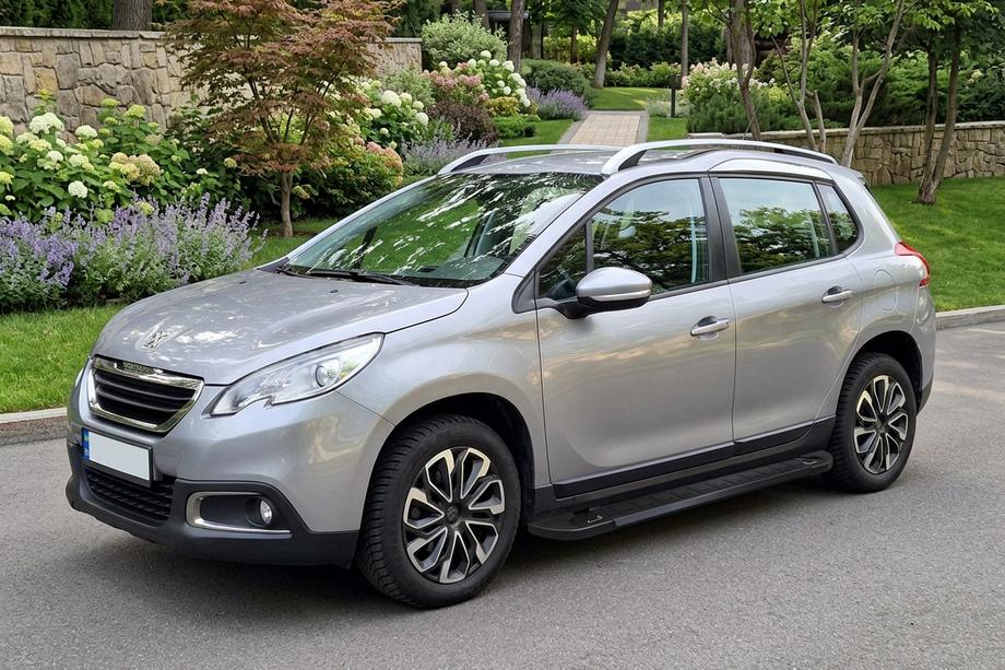 Peugeot 2008 2013-2019 Seitenschweller RedLine Black (2 Stk., Aluminium) Image