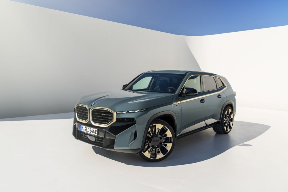 Test des leistungsstarken BMW XM M 50e Plug-in-Hybrid