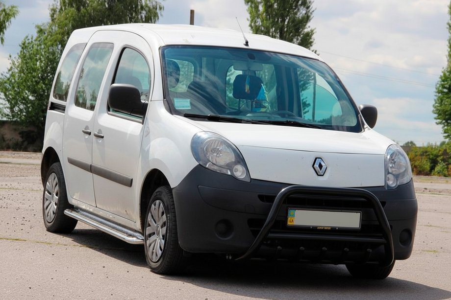 Renault Kangoo 2008–2020 Frontbügel WT003 Schwarz Edelstahl Image