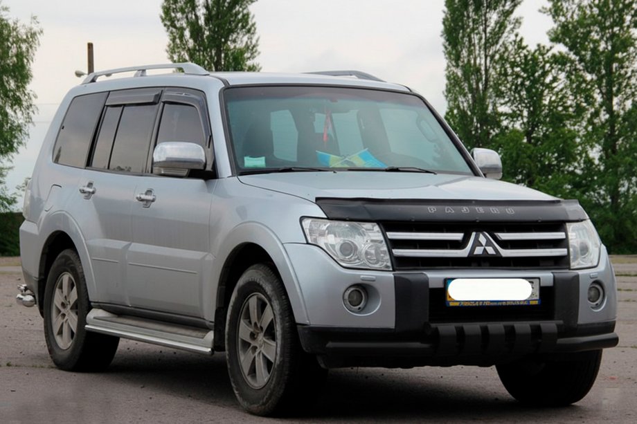 Mitsubishi Pajero Wagon IV 2006-2021 Frontschutzbügel ST015-13 Schwarz (Edelstahl) Foto 1