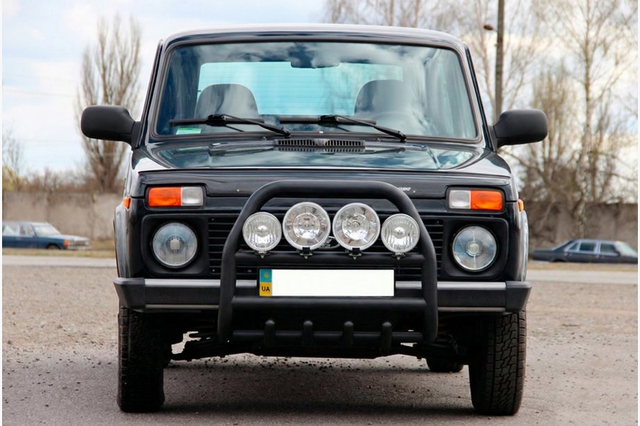 Lada Niva und Urban 1977- Frontbügel QT007 Schwarz (Edelstahl) Image