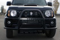 Suzuki Jimny 1998-2018 Frontbügel QT007-Exclusive Black (mit Schriftzug, Edelstahl) Foto 2