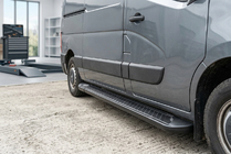 Opel Movano 2010-2021 Trittbretter Allmond Black (2 Stk., Aluminium) Foto 1