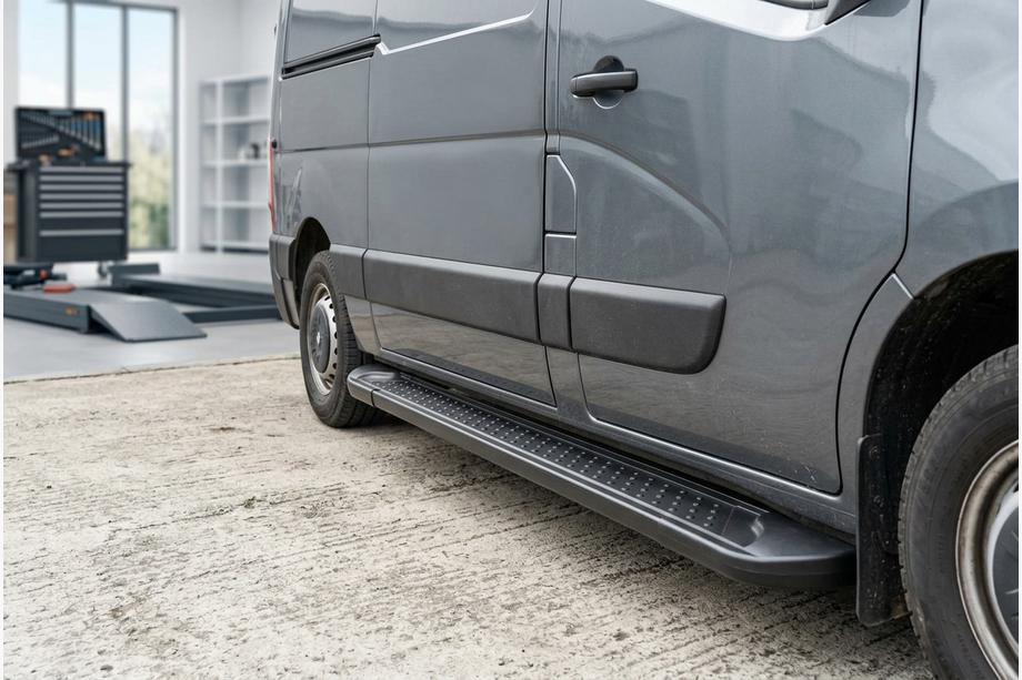 Opel Movano 2010-2021 Trittbretter Allmond Black (2 Stk., Aluminium) Image