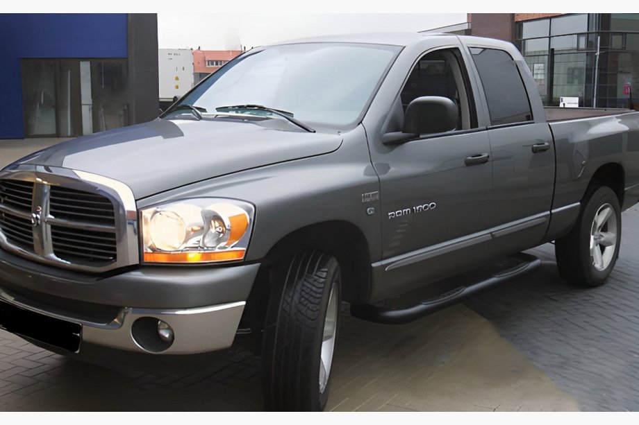 Dodge RAM (DR/DH/D1/DC/DM) 2002–2009 Seitliche Winkelrohre Black (2 Stk., Edelstahl) Image