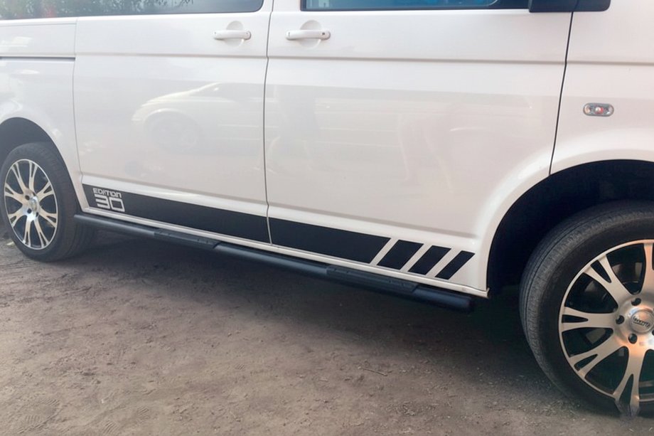 Volkswagen T5 Transporter 2003-2010 Seitliche Trittrohre Black (2 Stk., Edelstahl) 60mm, Kurzer Radstand Foto 12