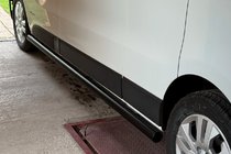 Renault Trafic 2001–2015 Seitenschutzrohre BB002 Schwarz (2 Stk., Edelstahl) Foto 2