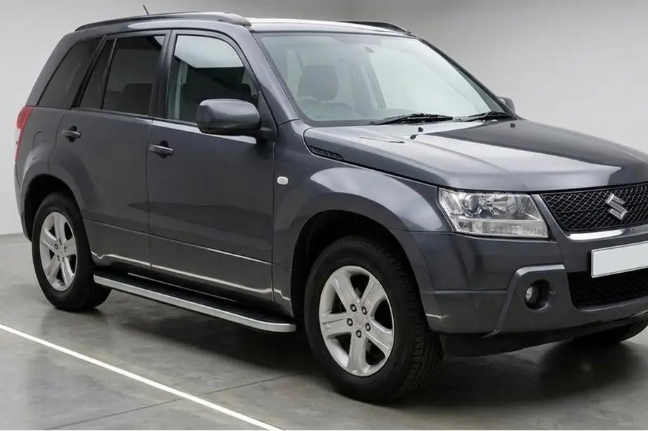 Suzuki Grand Vitara 2005-2017 Seitenschweller Tayga Grey (2 Stk., Aluminium) Image