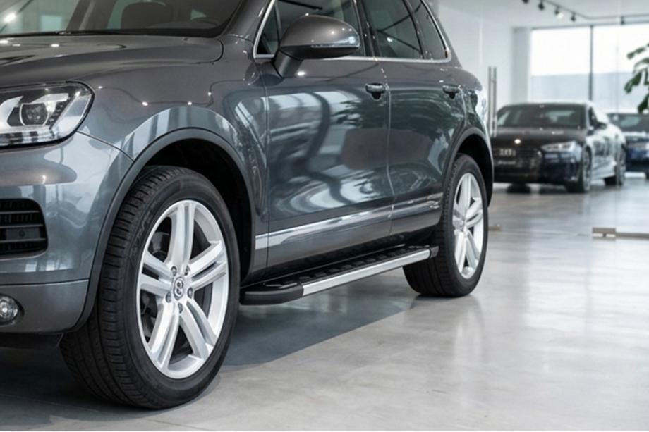 Volkswagen Touareg 2002–2010 Seitenschweller RedLine V1 (2 Stk., Aluminium) Image