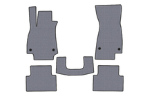 Audi A5 2024– Gummifußmatten Carsuit V2 (Sedan, grau) Foto 1