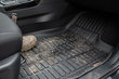 Lohnt es sich, Gummimatten fürs Auto zu kaufen? Foto 1