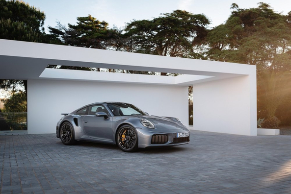 Porsche 911 Turbo S T-Hybrid Test: Der stärkste Serien-911 Foto 1