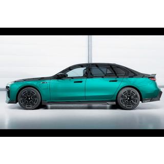 LRT-Design Carbon Bodykit (für M760, M-Sport und i7 M70) Foto 4