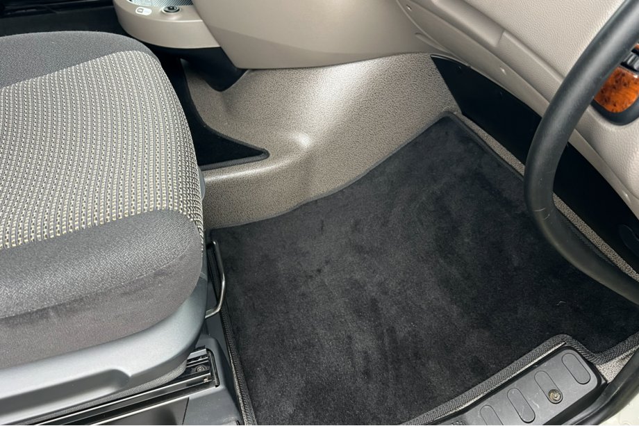 DAF XF105 2005-2013 Textil Fußmatten Deluxe (Schwarz) Image