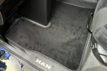 MAN TGX 2020- Textil Fußmatten Premium (Schwarz) Foto 1