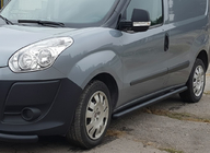 Fiat Doblo II 2010-2022 Seitenschutzrohre Black (2 Stk., Edelstahl) 70mm, Maxi Radstand Foto 1