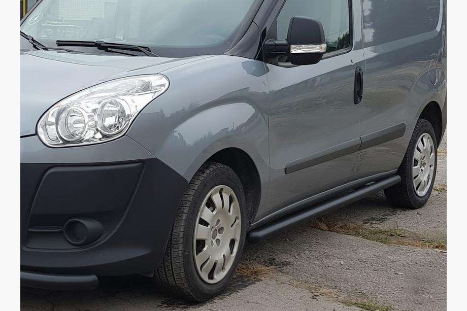 Fiat Doblo II 2010-2022 Seitenschutzrohre Black (2 Stk., Edelstahl) 70mm, Maxi Radstand Image