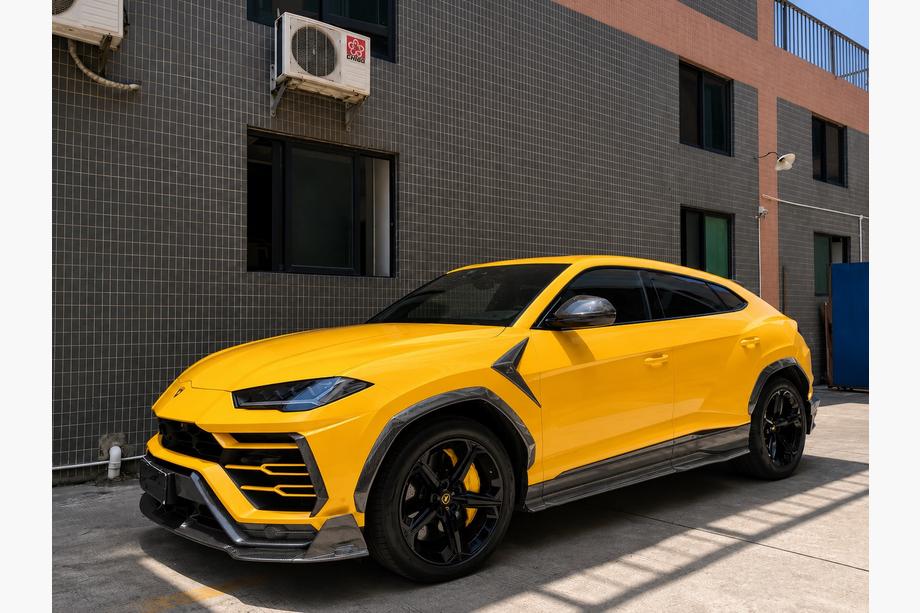 Lamborghini Urus 2018- MNSR Carbon Bodykit (für 2018-2022) Foto 4