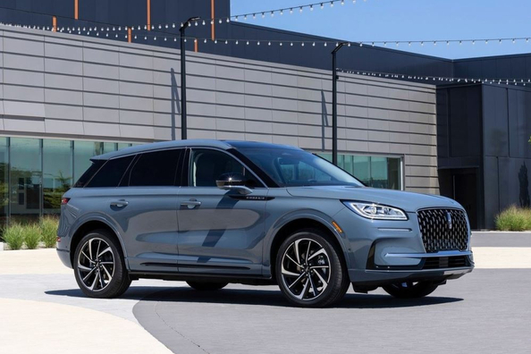 Lincoln Corsair Testbericht: Technische Daten, Ausstattung, Fotos Foto 3