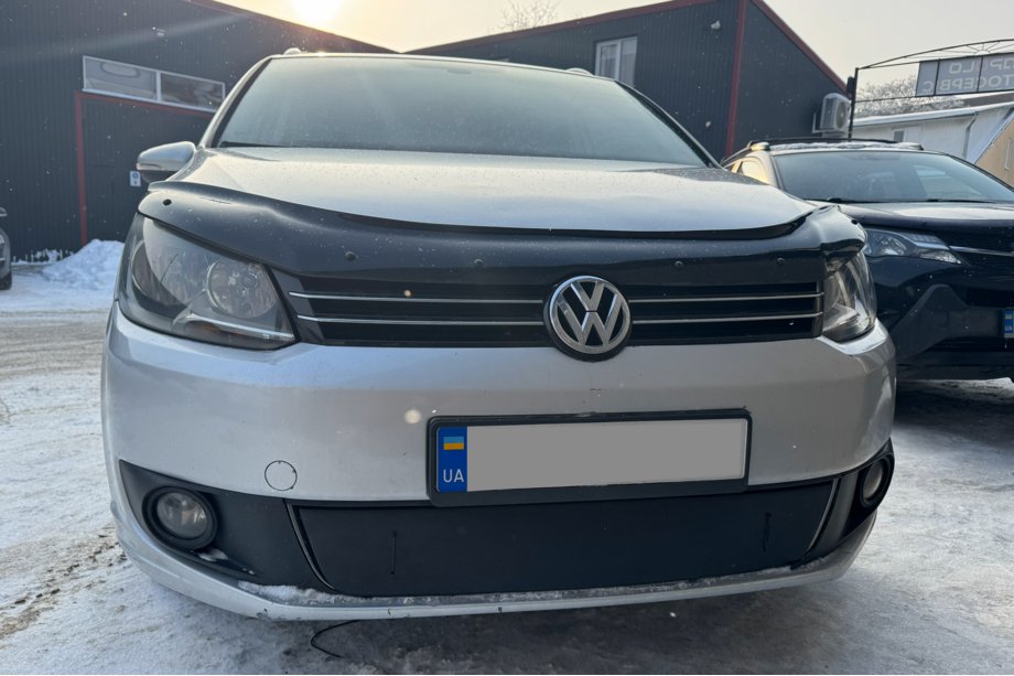 Volkswagen Touran 2010-2015 Winterabdeckung für Kühlergrill (unten) Matt Image