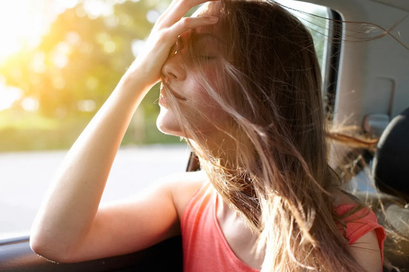 Warum wird einem im Auto übel? Ursachen und Tipps dagegen