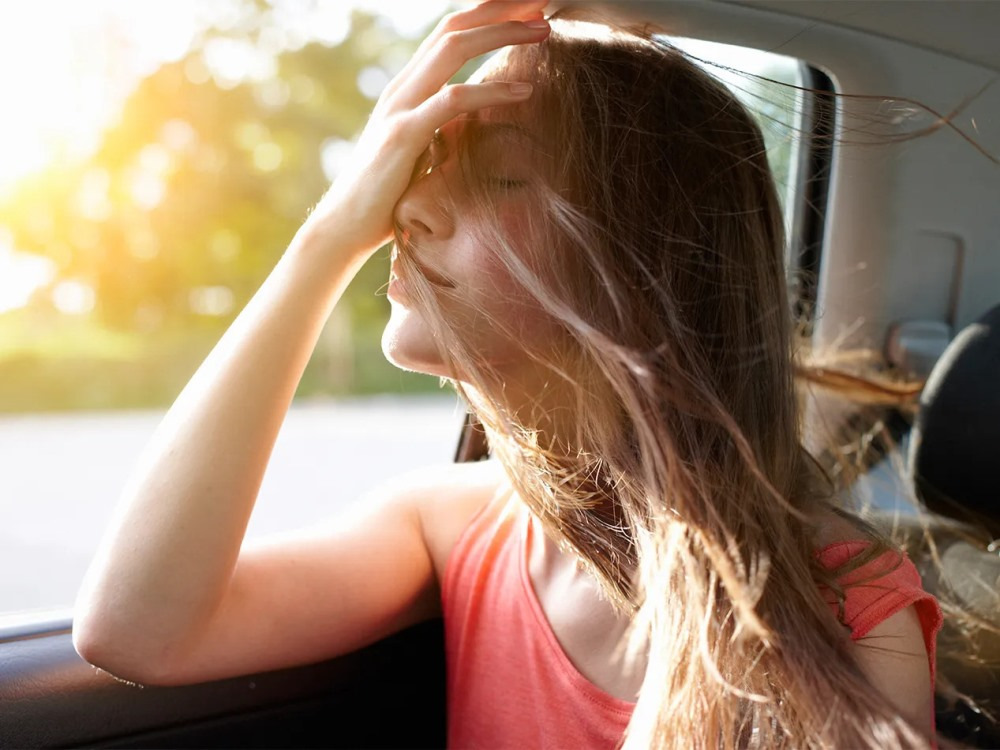 Warum wird einem im Auto übel? Ursachen und Tipps dagegen
