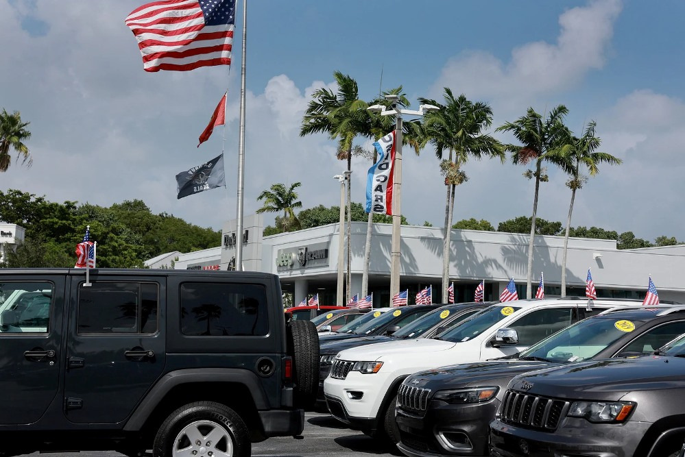 Autos aus den USA: Lohnt sich der Import über den Ozean?