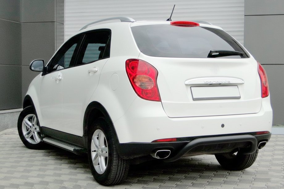 SsangYong Korando 2010-2019 Hinterer Überrollbügel AK006 Schwarz (Edelstahl) Image