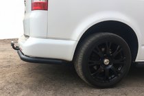 Volkswagen T6 2015-2024 Hintere Eckschutzrohre AK003 Schwarz (2 Stk., Edelstahl) Foto 2