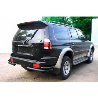 Hintere doppelte Eckrohre Black (2 Stk, Edelstahl) Mitsubishi Pajero Sport 1996-2007