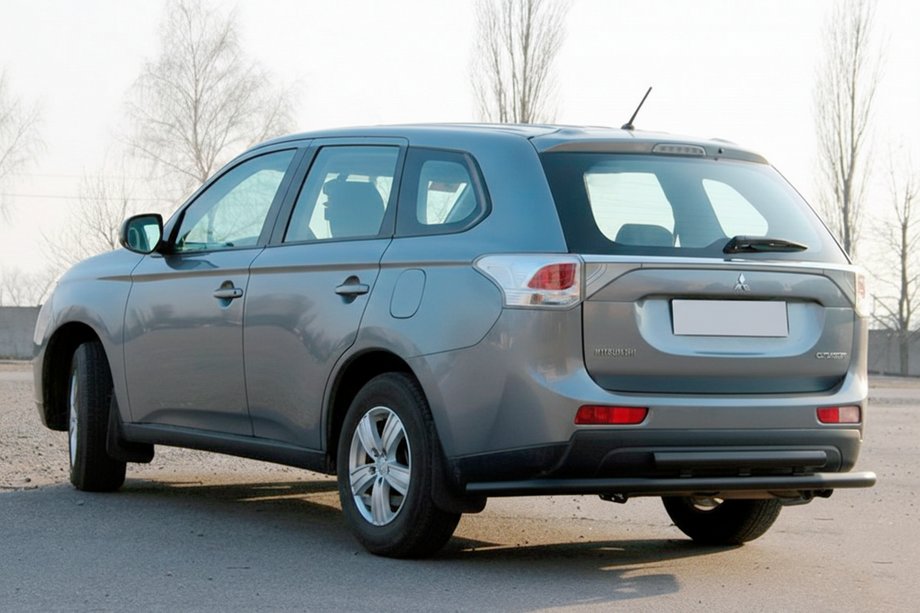 Mitsubishi Outlander 2012-2021 Heckbügel AK004 Schwarz (Edelstahl) Image