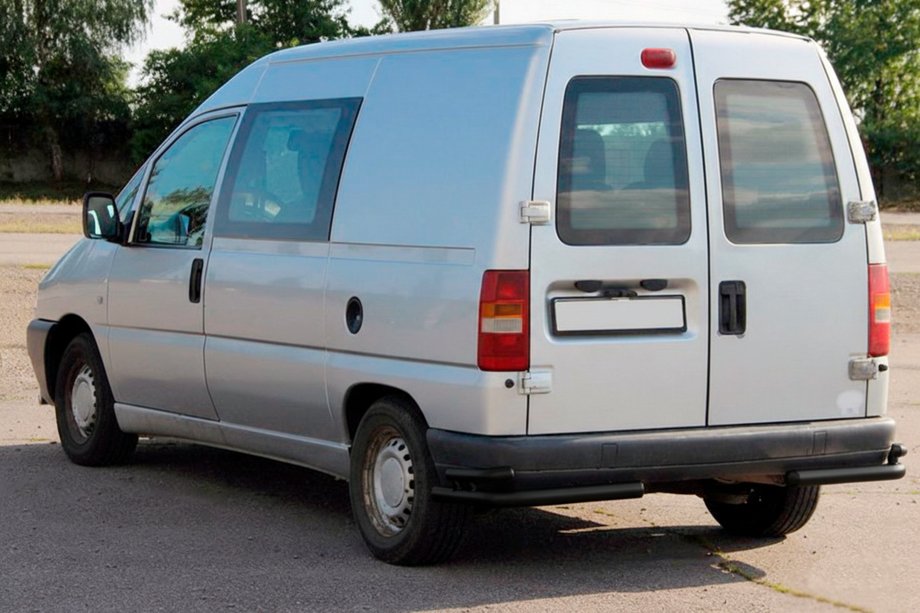 Peugeot Expert 1995-2007 Hintere doppelte Eckrohre AK003 Double Black (Edelstahl) Foto 3