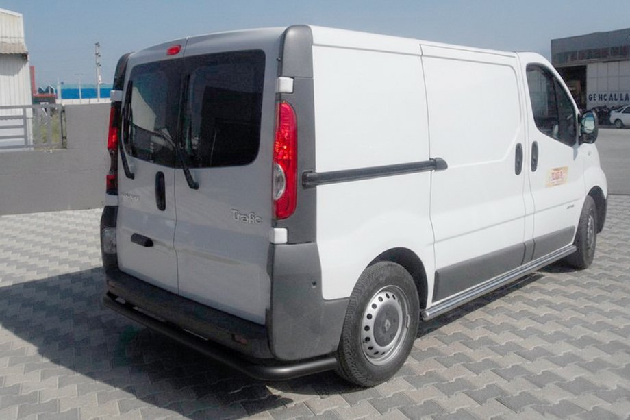 Opel Vivaro 2001–2015 Heckschutz AK005 Schwarz (Edelstahl) Image