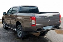 Mitsubishi L200 2015-2024 Heckschutz AK005 Schwarz (Edelstahl) Foto 1