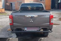 Mitsubishi L200 2015-2024 Heckschutz AK005 Schwarz (Edelstahl) Foto 3