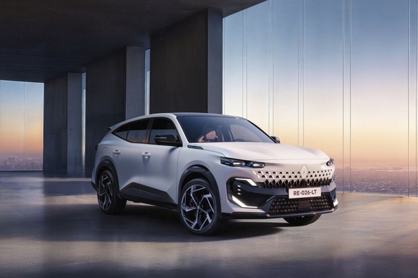 Renault Filante 2026 Test: Neues Flaggschiff-Hybrid-SUV Foto 1